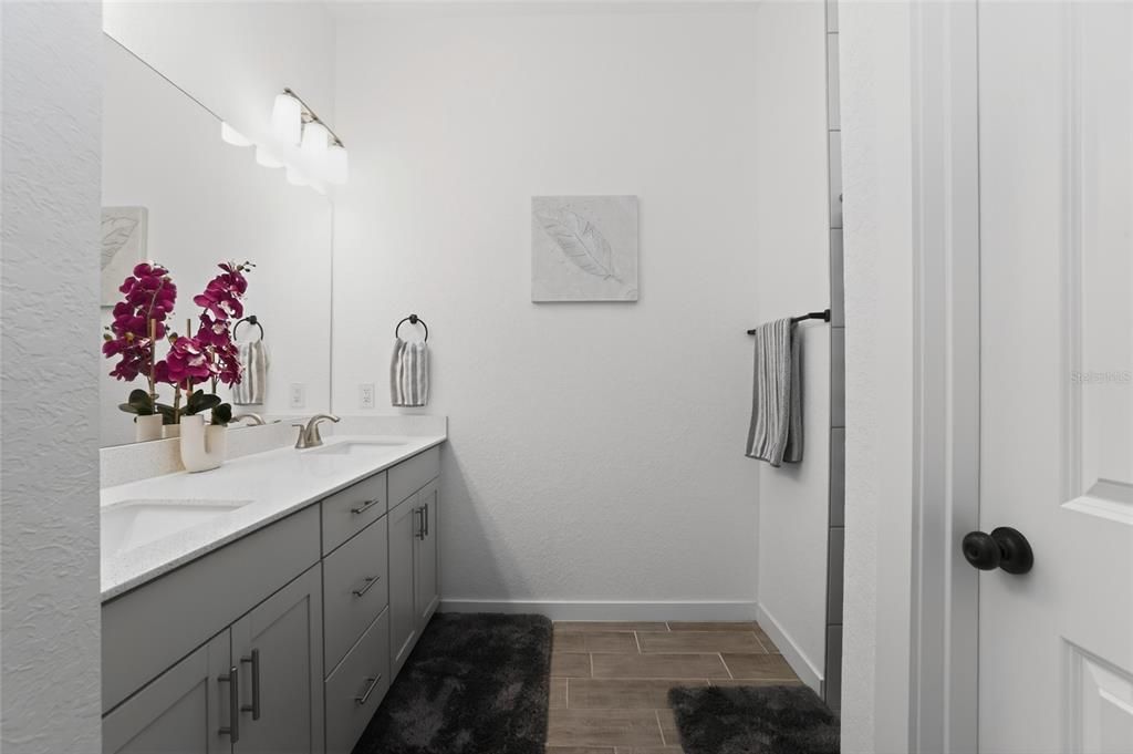 For Sale: $374,900 (4 beds, 2 baths, 1727 Square Feet)