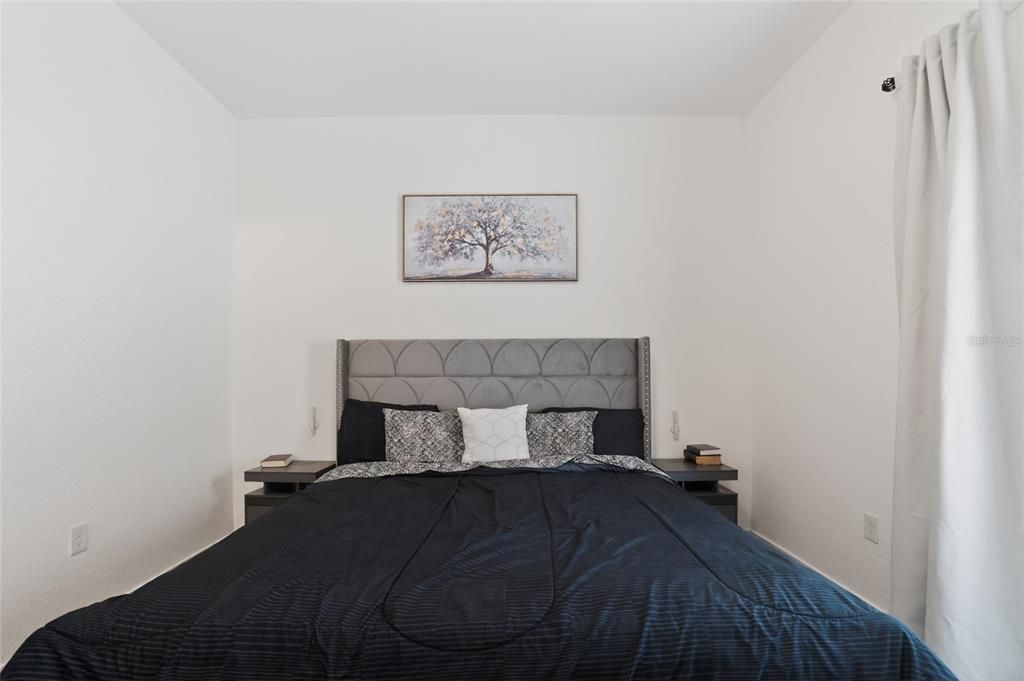 For Sale: $374,900 (4 beds, 2 baths, 1727 Square Feet)