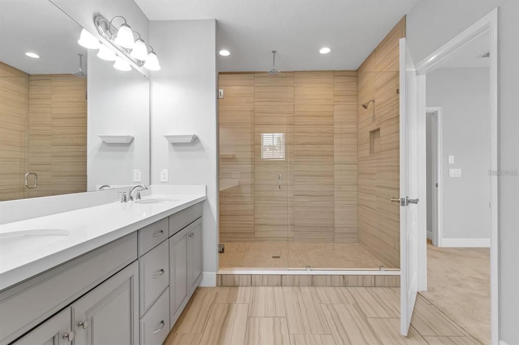 For Rent: $2,900 (3 beds, 2 baths, 2083 Square Feet)