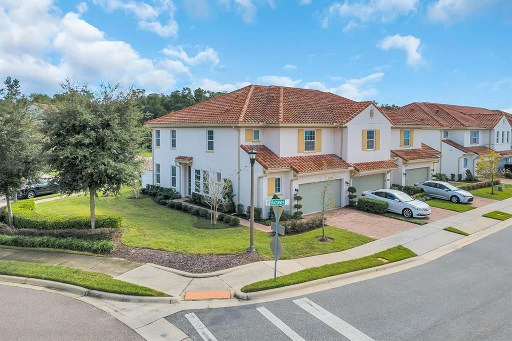 For Rent: $2,900 (3 beds, 2 baths, 2083 Square Feet)