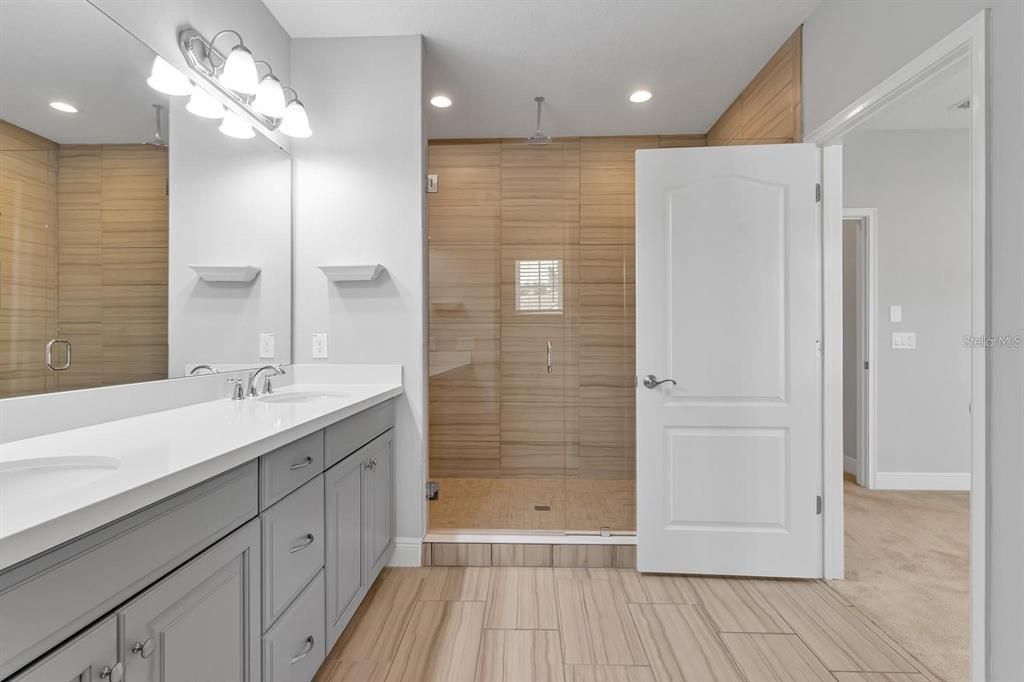 For Rent: $2,900 (3 beds, 2 baths, 2083 Square Feet)