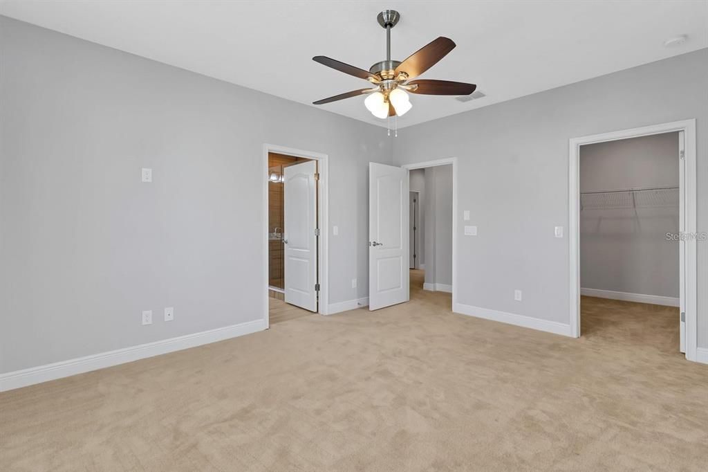 For Rent: $2,900 (3 beds, 2 baths, 2083 Square Feet)