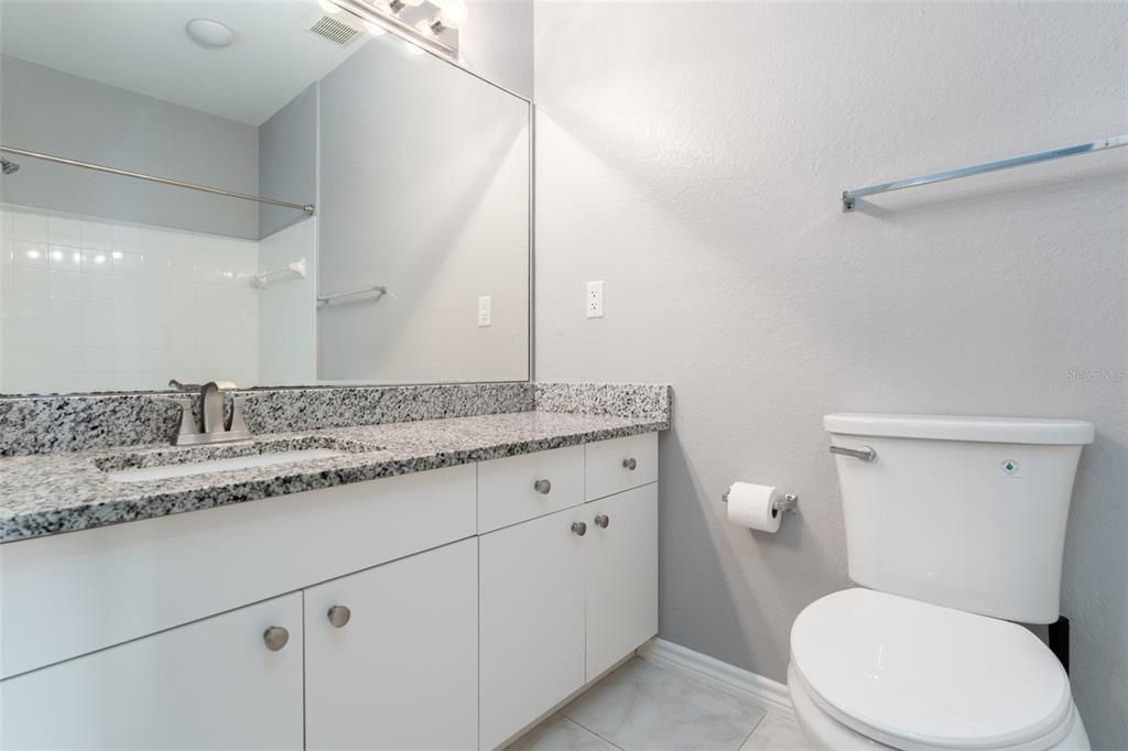 En Venta: $260,000 (2 camas, 2 baños, 1140 Pies cuadrados)