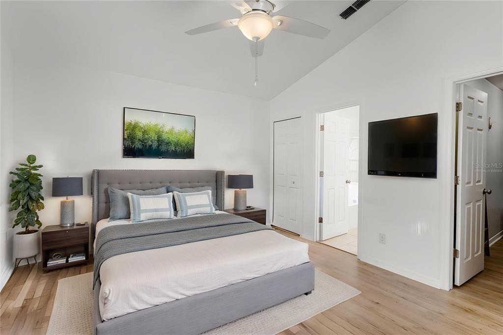 For Sale: $349,000 (3 beds, 2 baths, 1462 Square Feet)
