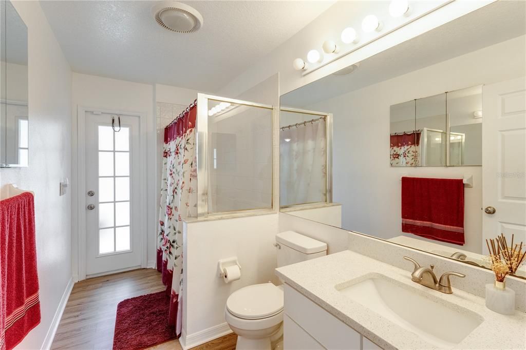 For Sale: $349,000 (3 beds, 2 baths, 1462 Square Feet)