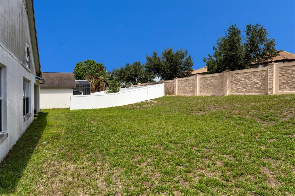 For Sale: $349,000 (3 beds, 2 baths, 1462 Square Feet)