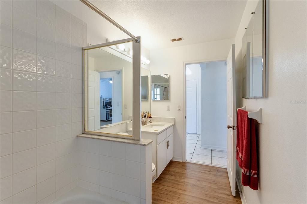 For Sale: $349,000 (3 beds, 2 baths, 1462 Square Feet)