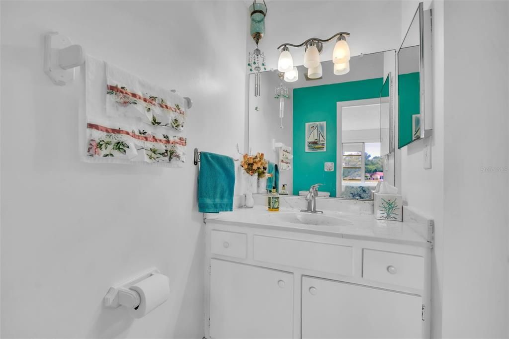 For Sale: $199,000 (2 beds, 2 baths, 1182 Square Feet)