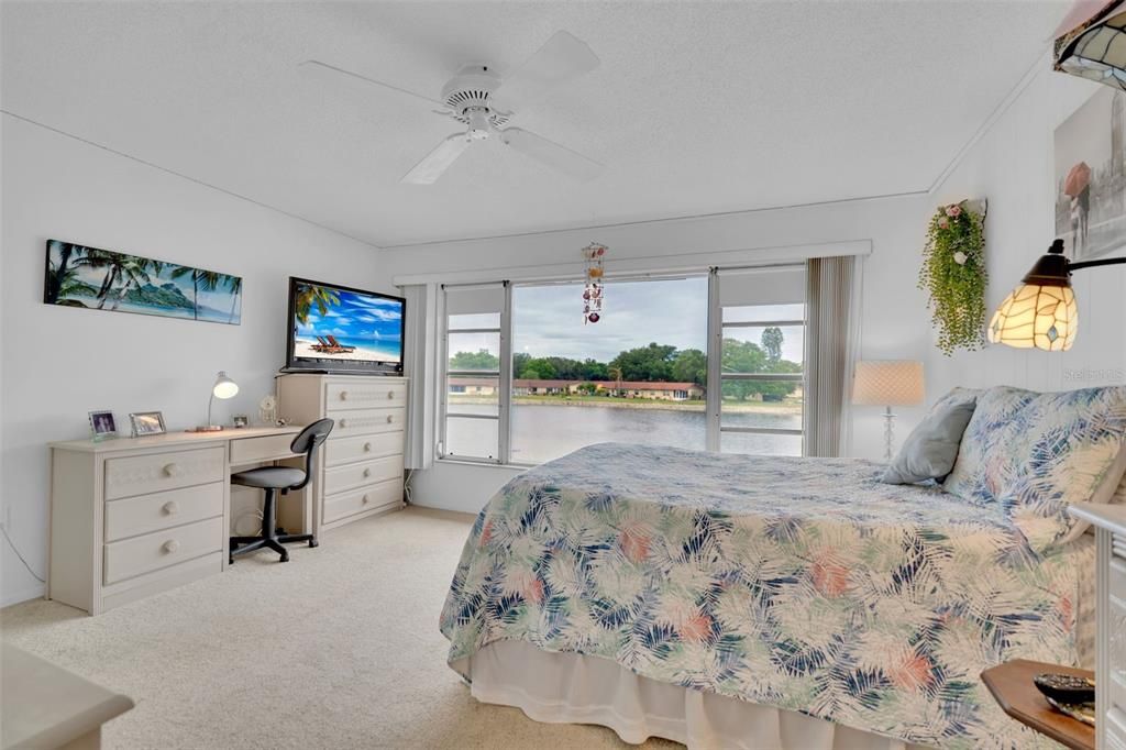 For Sale: $199,000 (2 beds, 2 baths, 1182 Square Feet)