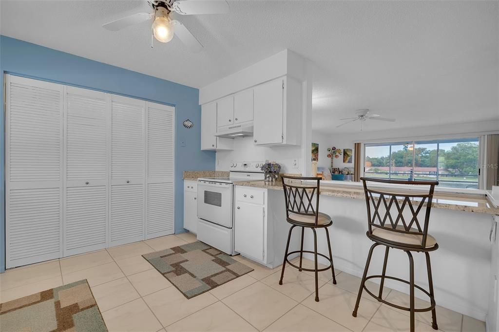 For Sale: $199,000 (2 beds, 2 baths, 1182 Square Feet)