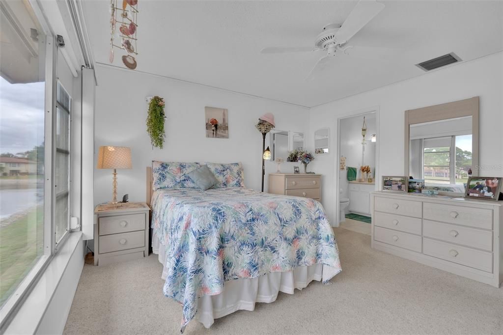 For Sale: $199,000 (2 beds, 2 baths, 1182 Square Feet)