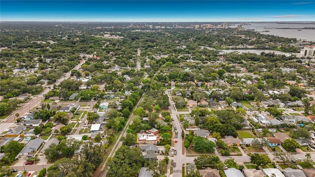 For Sale: $499,900 (2 beds, 2 baths, 1171 Square Feet)