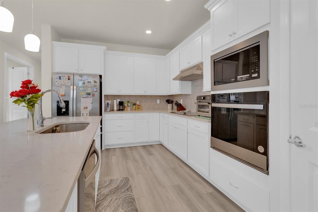 En Venta: $599,999 (4 camas, 3 baños, 2258 Pies cuadrados)