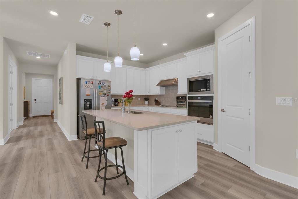En Venta: $599,999 (4 camas, 3 baños, 2258 Pies cuadrados)