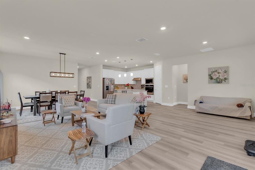 En Venta: $599,999 (4 camas, 3 baños, 2258 Pies cuadrados)