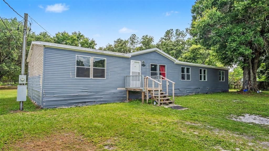 For Sale: $250,000 (5 beds, 2 baths, 2280 Square Feet)