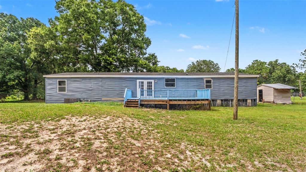 For Sale: $250,000 (5 beds, 2 baths, 2280 Square Feet)