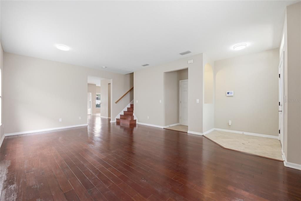 For Sale: $480,000 (5 beds, 3 baths, 2782 Square Feet)