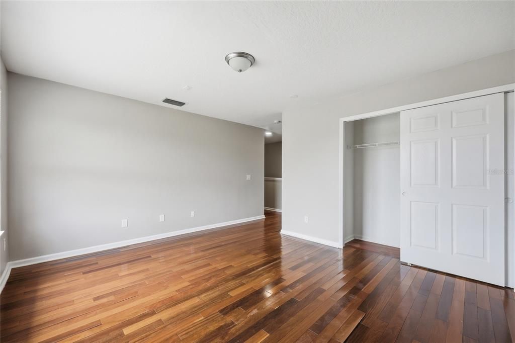 For Sale: $480,000 (5 beds, 3 baths, 2782 Square Feet)