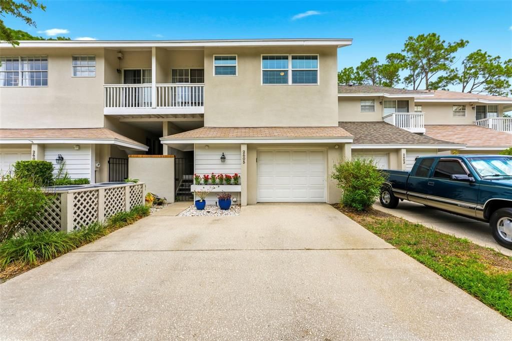 For Sale: $575,000 (3 beds, 2 baths, 1564 Square Feet)