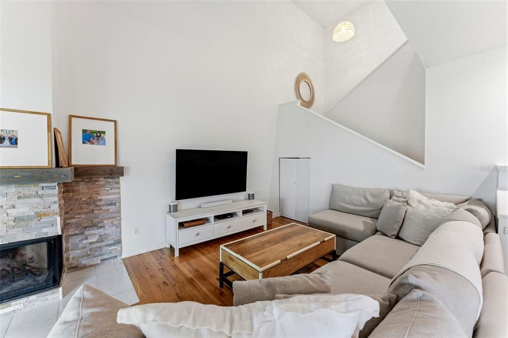For Sale: $575,000 (3 beds, 2 baths, 1564 Square Feet)
