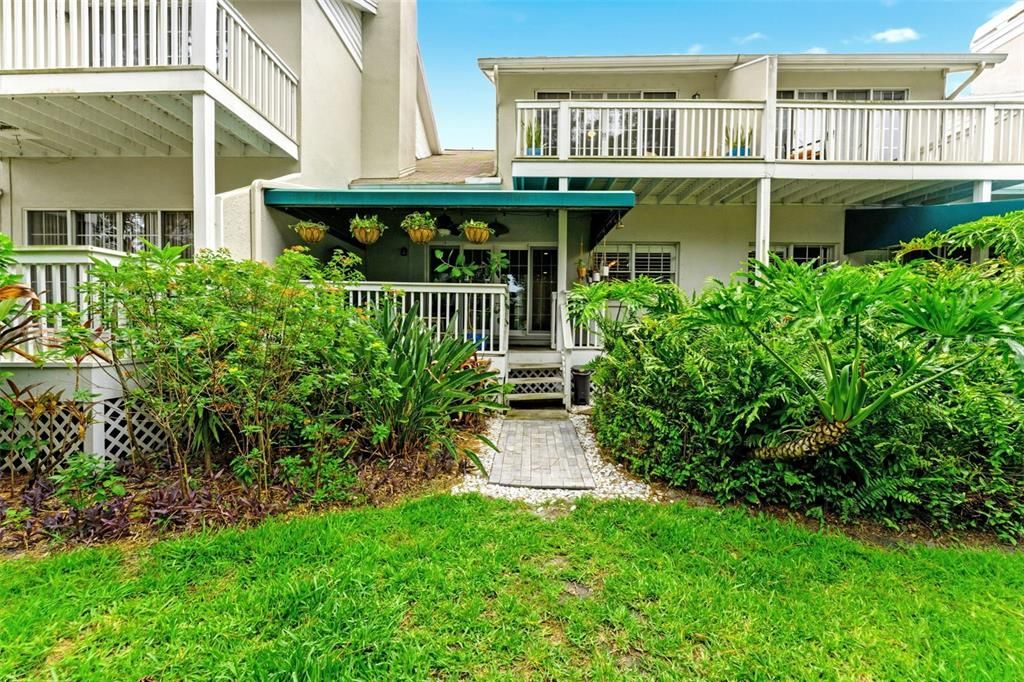 For Sale: $575,000 (3 beds, 2 baths, 1564 Square Feet)