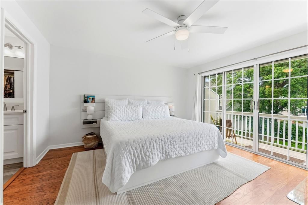 For Sale: $575,000 (3 beds, 2 baths, 1564 Square Feet)