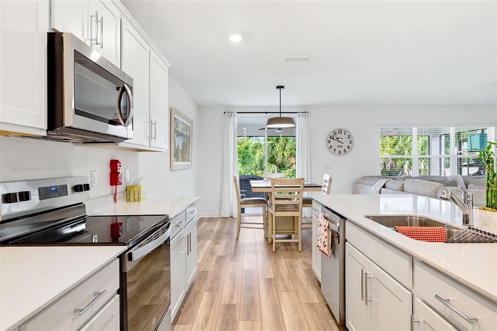 For Sale: $425,000 (4 beds, 2 baths, 2894 Square Feet)