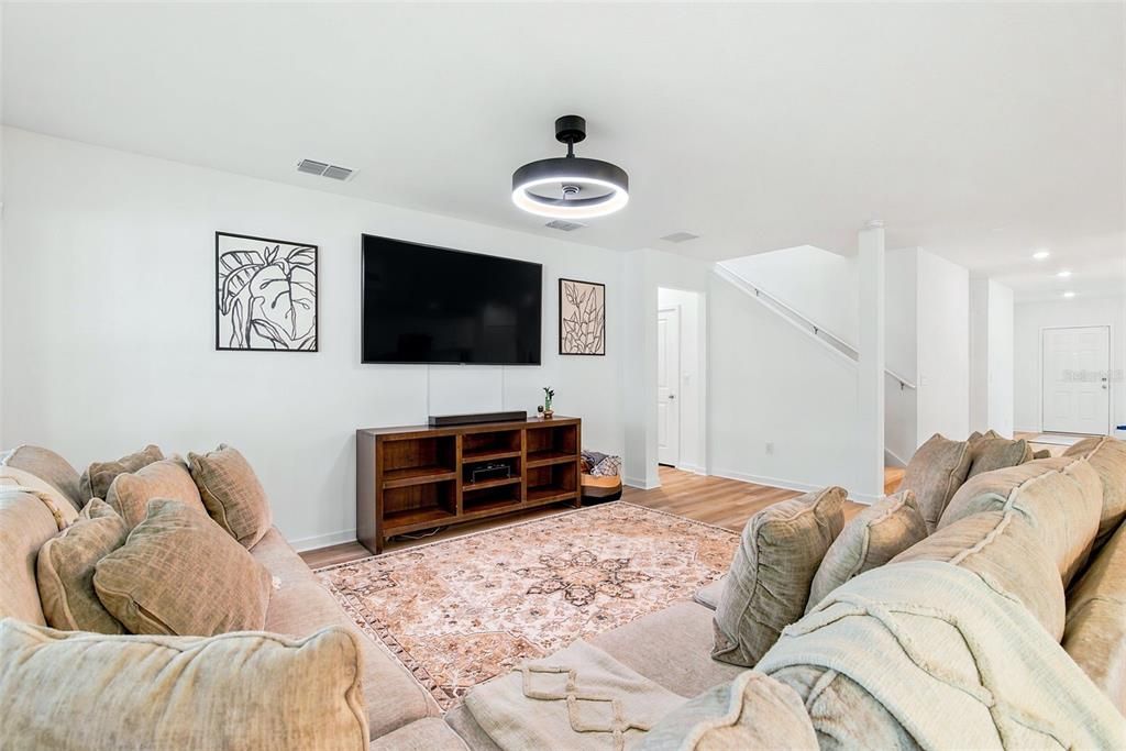 For Sale: $425,000 (4 beds, 2 baths, 2894 Square Feet)