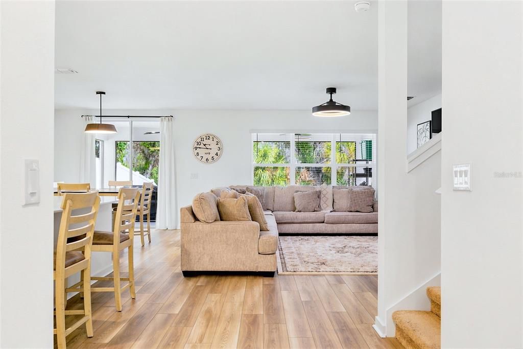 For Sale: $425,000 (4 beds, 2 baths, 2894 Square Feet)