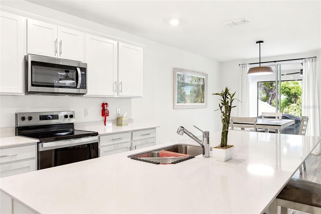 For Sale: $425,000 (4 beds, 2 baths, 2894 Square Feet)