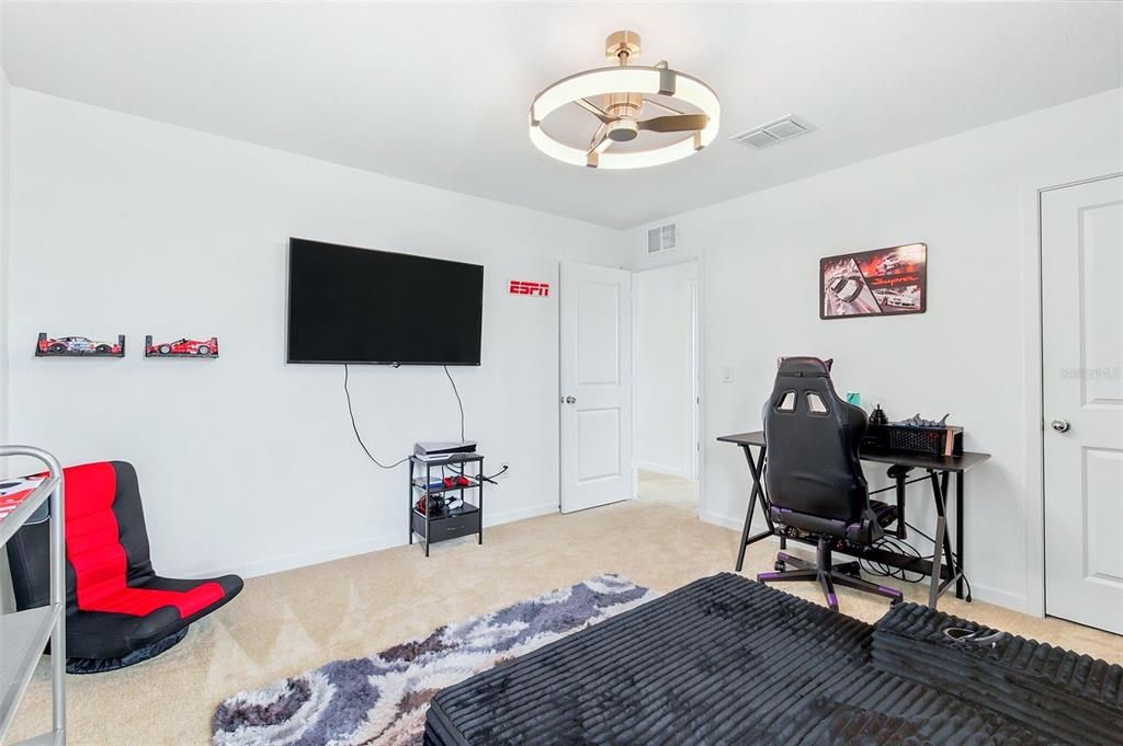 For Sale: $425,000 (4 beds, 2 baths, 2894 Square Feet)