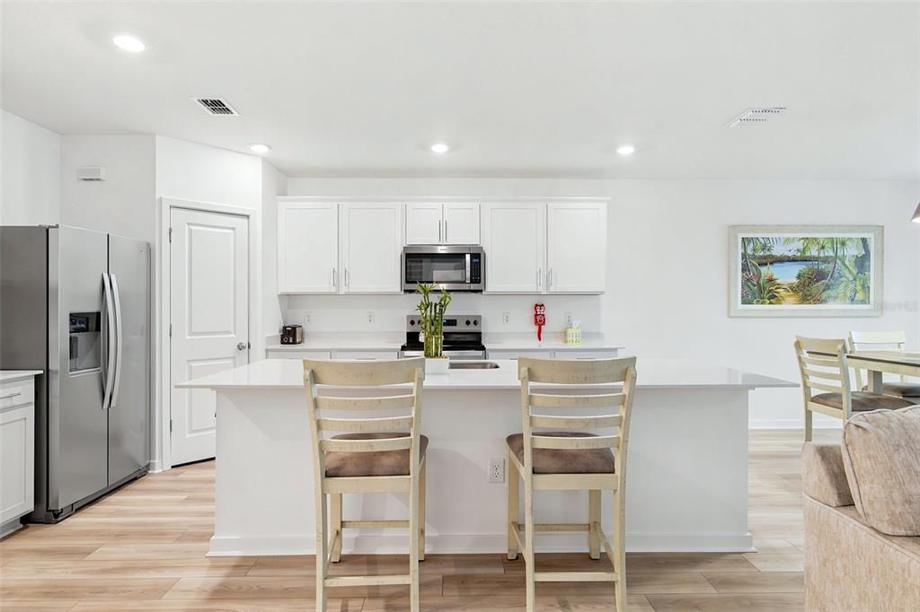 For Sale: $425,000 (4 beds, 2 baths, 2894 Square Feet)