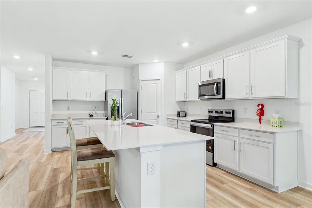For Sale: $425,000 (4 beds, 2 baths, 2894 Square Feet)