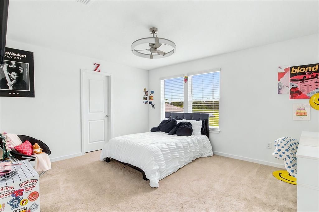 For Sale: $425,000 (4 beds, 2 baths, 2894 Square Feet)