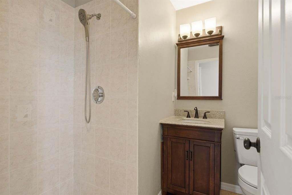 For Rent: $2,350 (3 beds, 2 baths, 1060 Square Feet)