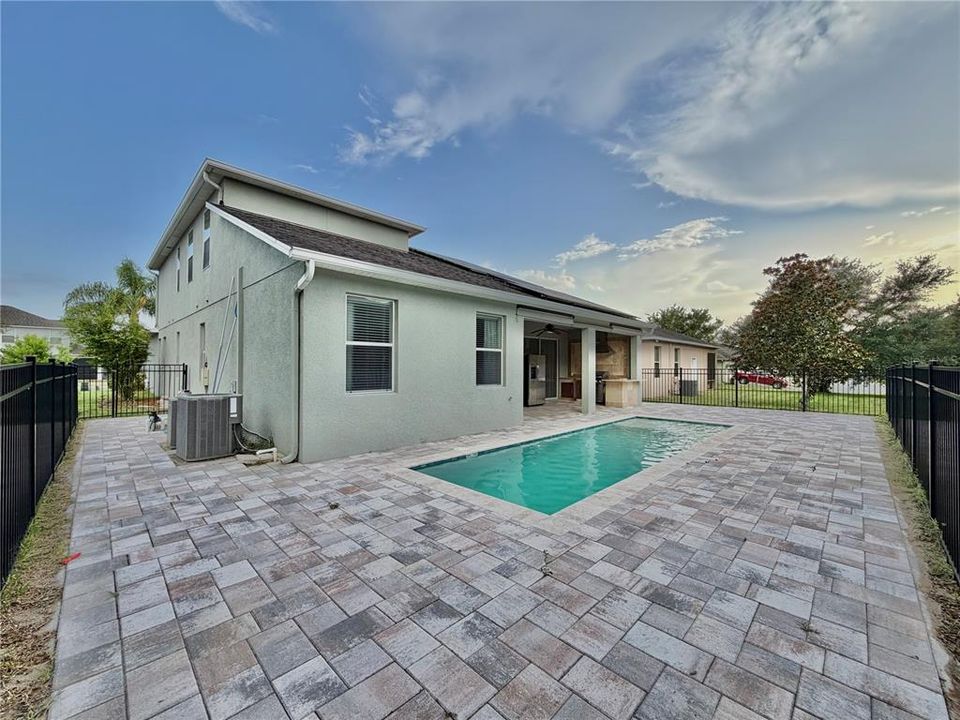 En Venta: $579,900 (4 camas, 3 baños, 2680 Pies cuadrados)