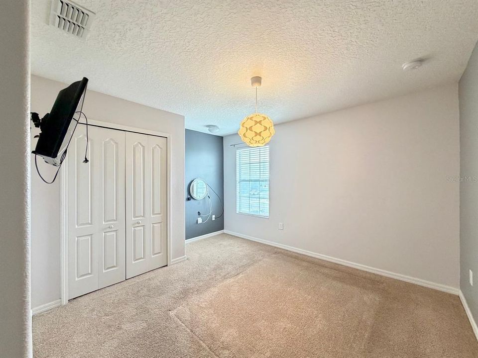 En Venta: $579,900 (4 camas, 3 baños, 2680 Pies cuadrados)