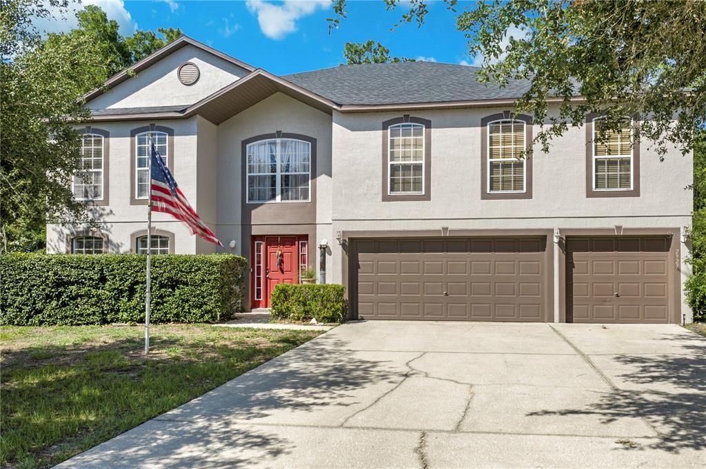 For Sale: $515,000 (6 beds, 4 baths, 3911 Square Feet)