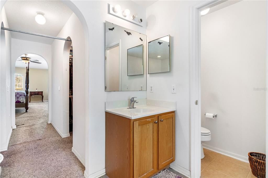 For Sale: $515,000 (6 beds, 4 baths, 3911 Square Feet)
