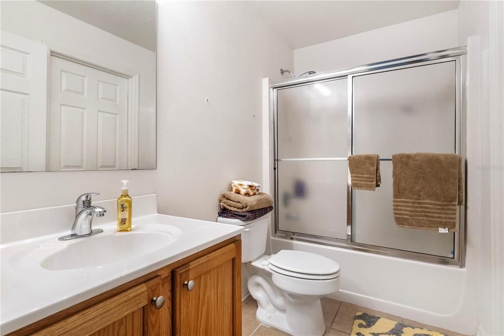 For Sale: $515,000 (6 beds, 4 baths, 3911 Square Feet)