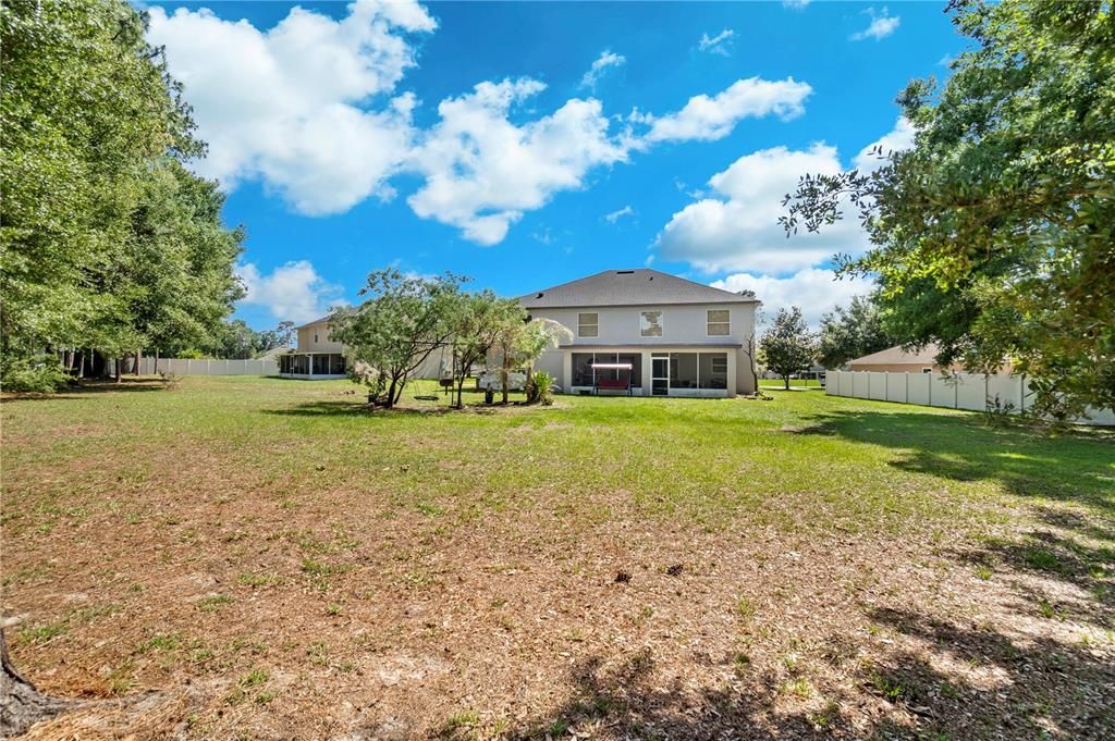 For Sale: $515,000 (6 beds, 4 baths, 3911 Square Feet)
