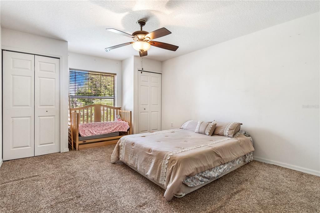 For Sale: $515,000 (6 beds, 4 baths, 3911 Square Feet)