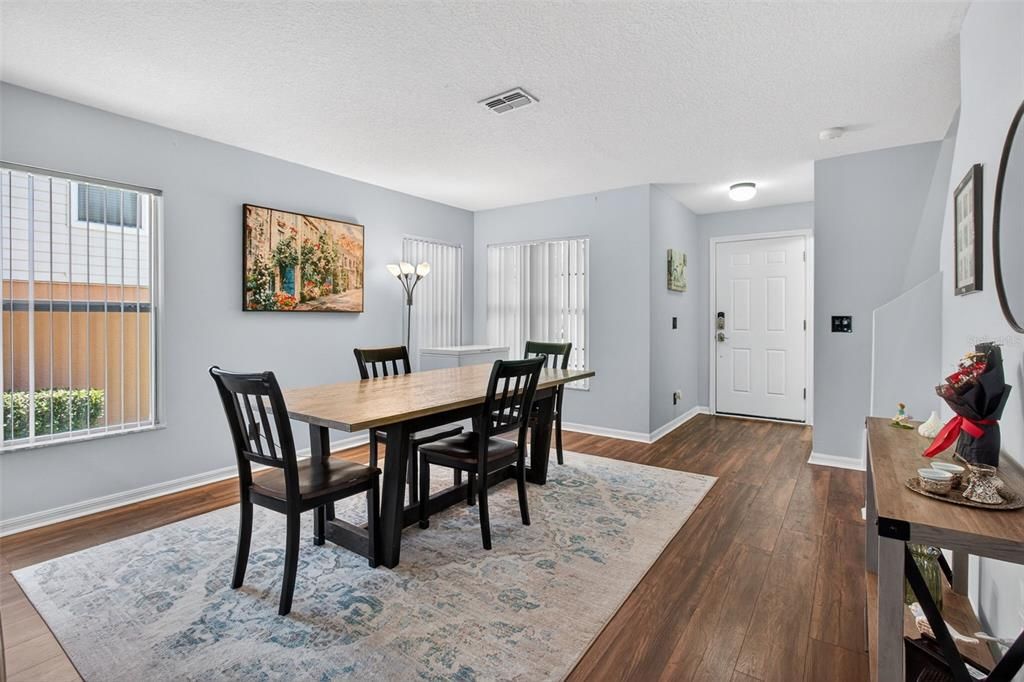 For Sale: $300,000 (3 beds, 2 baths, 1544 Square Feet)