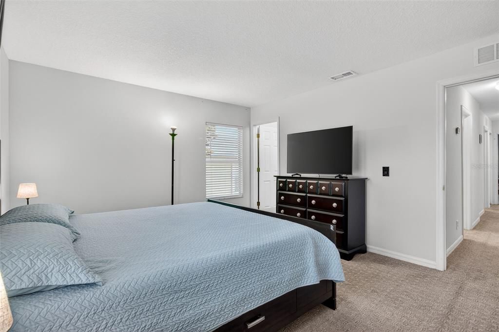 For Sale: $300,000 (3 beds, 2 baths, 1544 Square Feet)