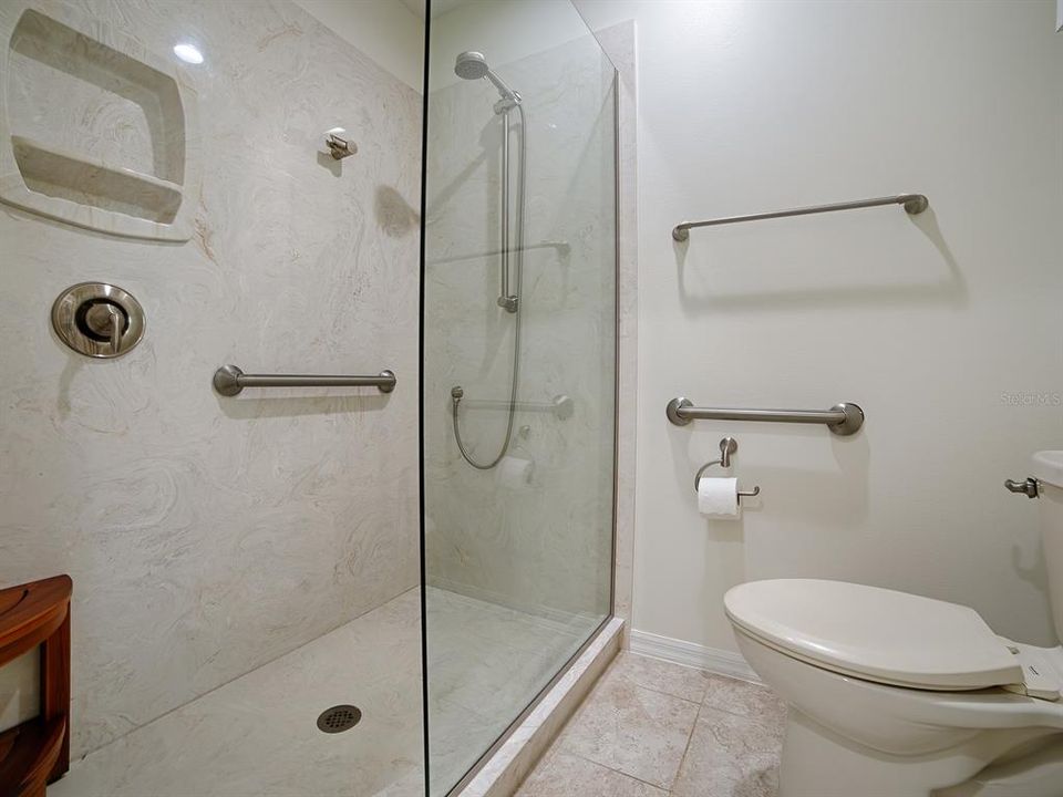For Sale: $229,247 (3 beds, 2 baths, 1659 Square Feet)