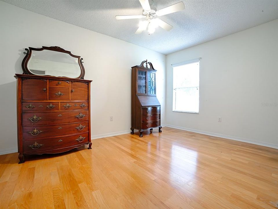 For Sale: $229,247 (3 beds, 2 baths, 1659 Square Feet)