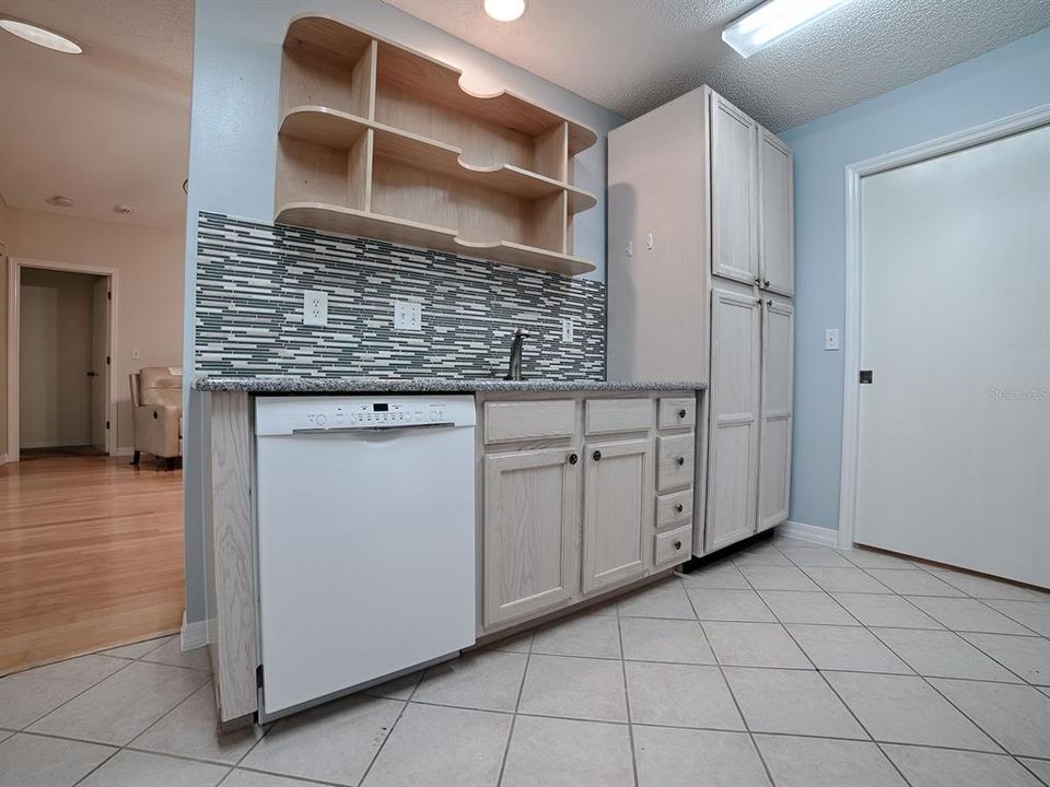 For Sale: $229,247 (3 beds, 2 baths, 1659 Square Feet)