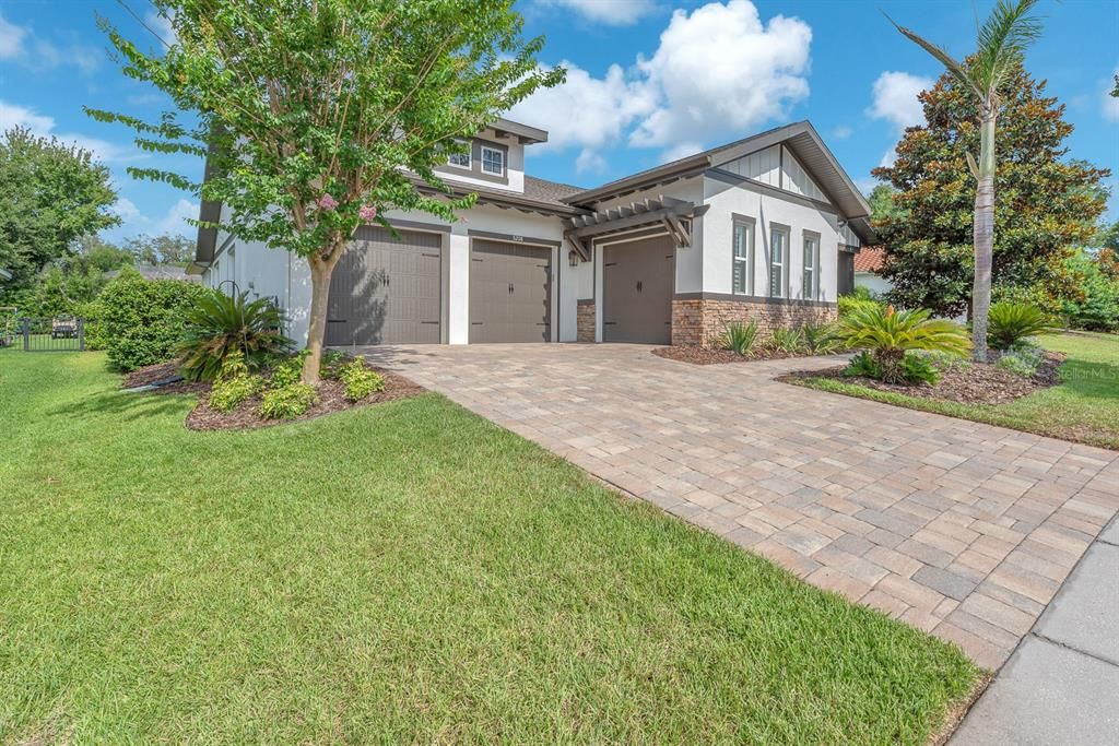 En Venta: $925,000 (4 camas, 3 baños, 3033 Pies cuadrados)