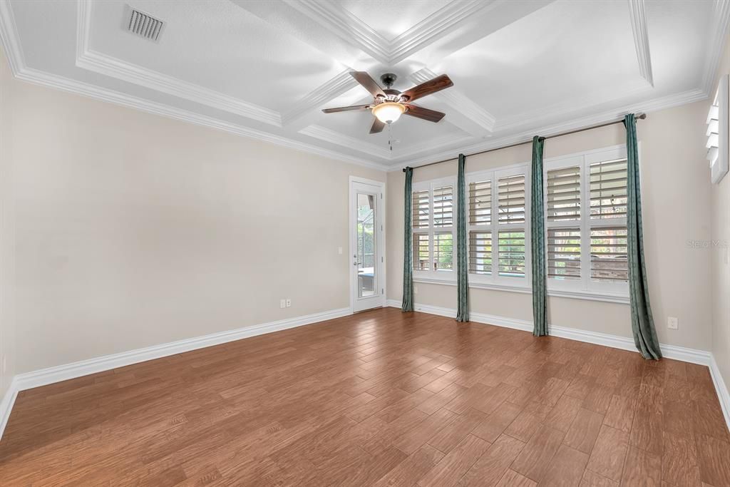 En Venta: $925,000 (4 camas, 3 baños, 3033 Pies cuadrados)